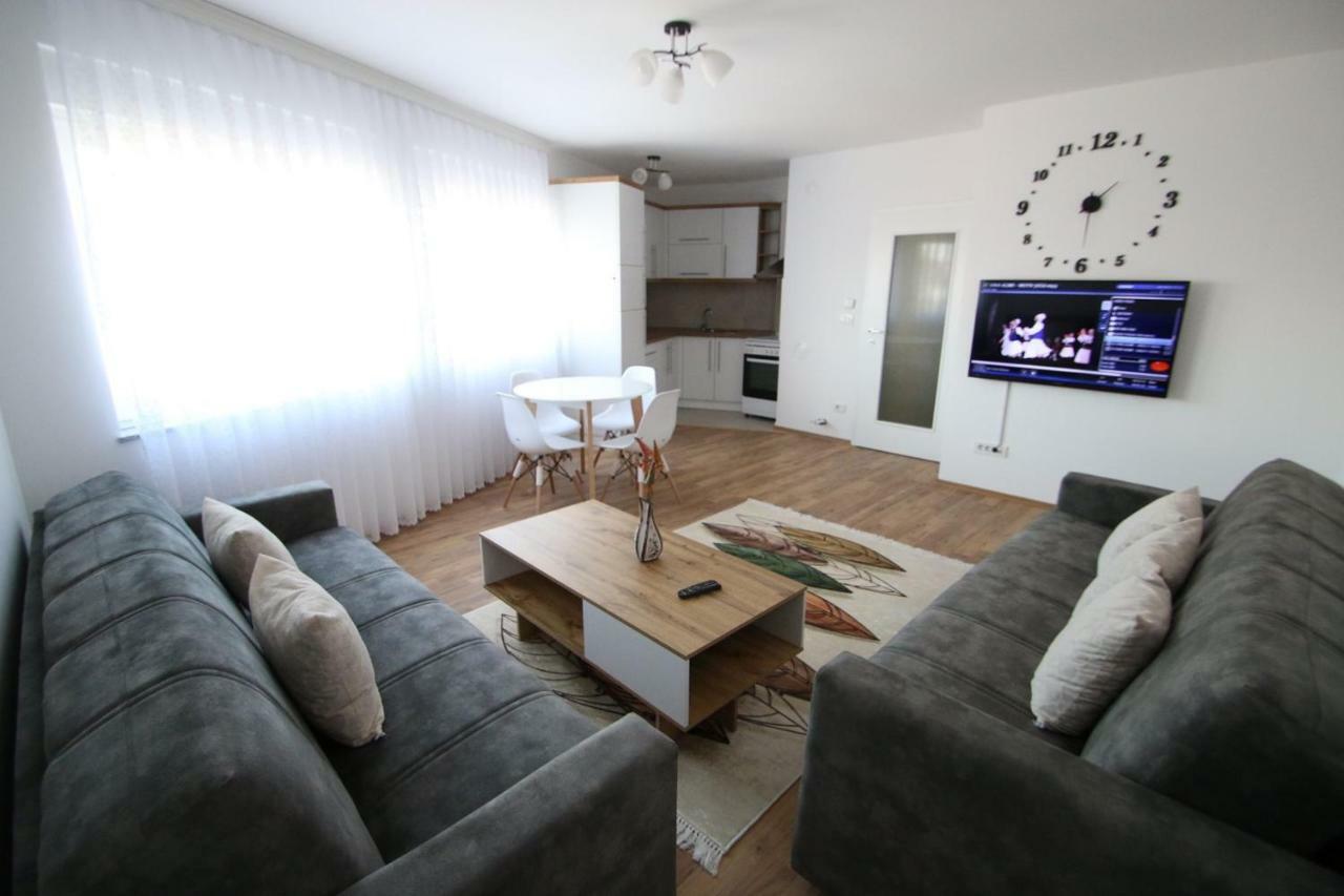 Spacious Apartment Next To The Bus Station And Walking Distance To The Old Town And Shopping Malls Prizren Ngoại thất bức ảnh